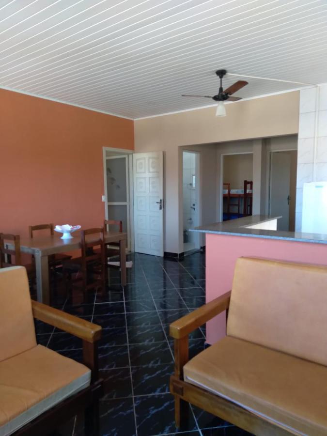 Casa Arejada, Bem Localizada Temporada Em *