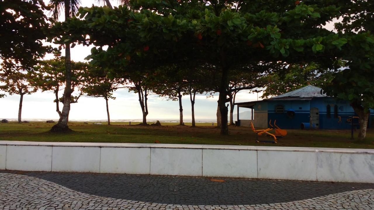 Casa Arejada, Bem Localizada Temporada Em Caraguatatuba